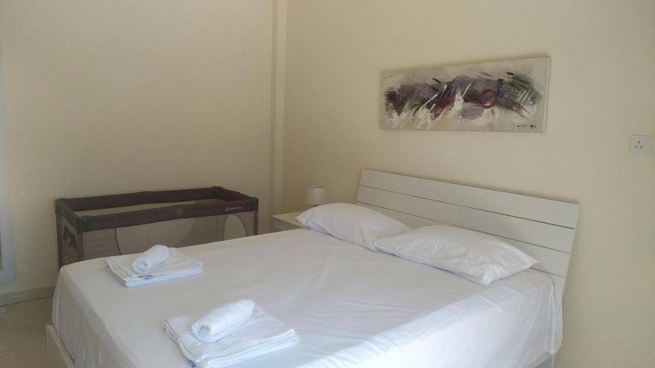 Ferienwohnung Adalena Court Paralimni Exterior foto