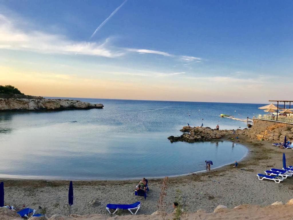 Ferienwohnung Adalena Court Paralimni Exterior foto